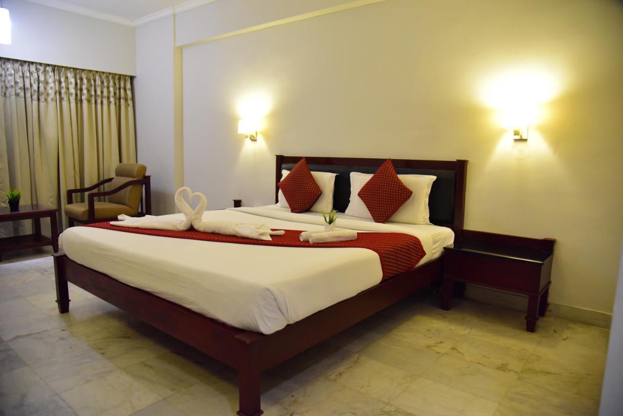 The Bhimas Residency Hotels 티루파티 외부 사진